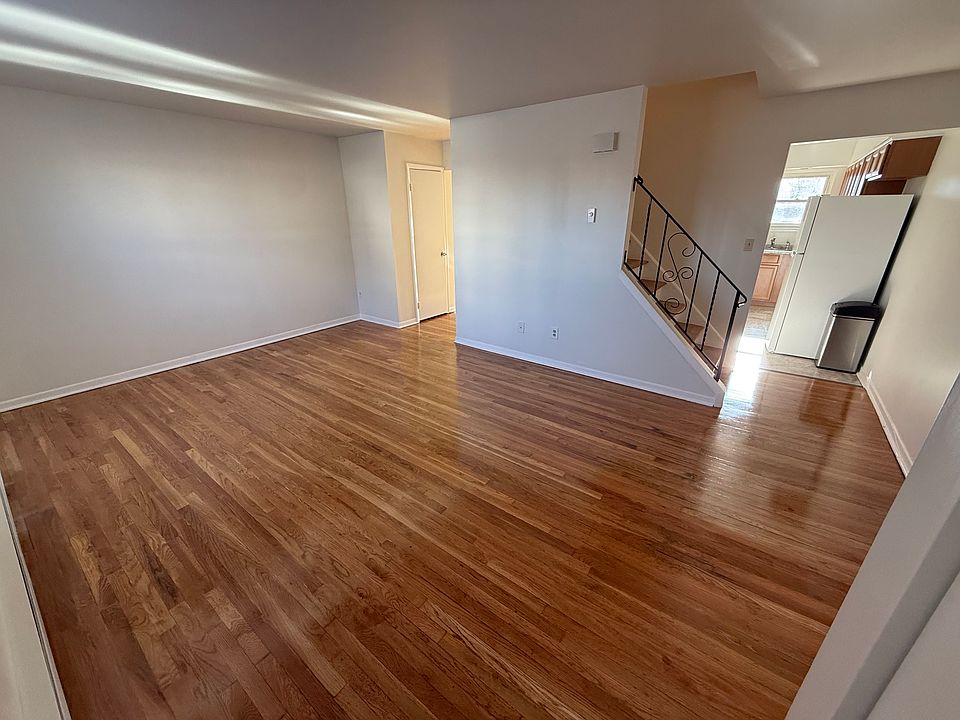 1st image of 5718 Greens Dr