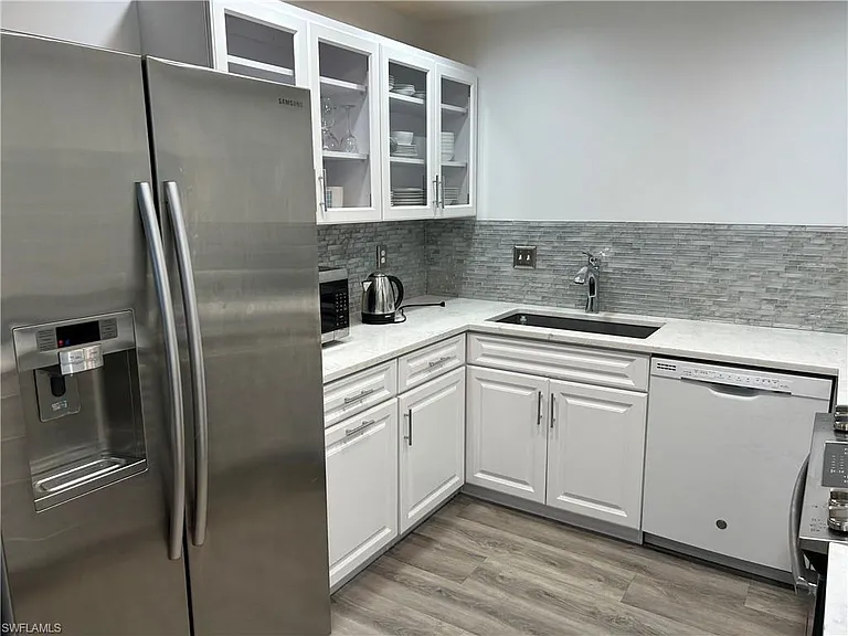 509 Roma Ct #201 — Photo 9