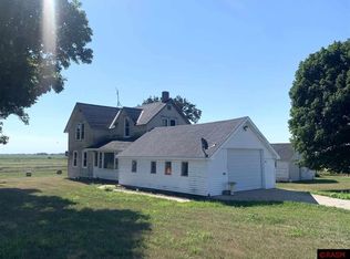 77905 300th St, Madelia, MN 56062