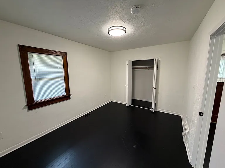 1112 Vine St — Photo 7