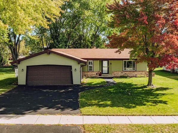 1128 Riverton DRIVE, Mukwonago, WI 53149