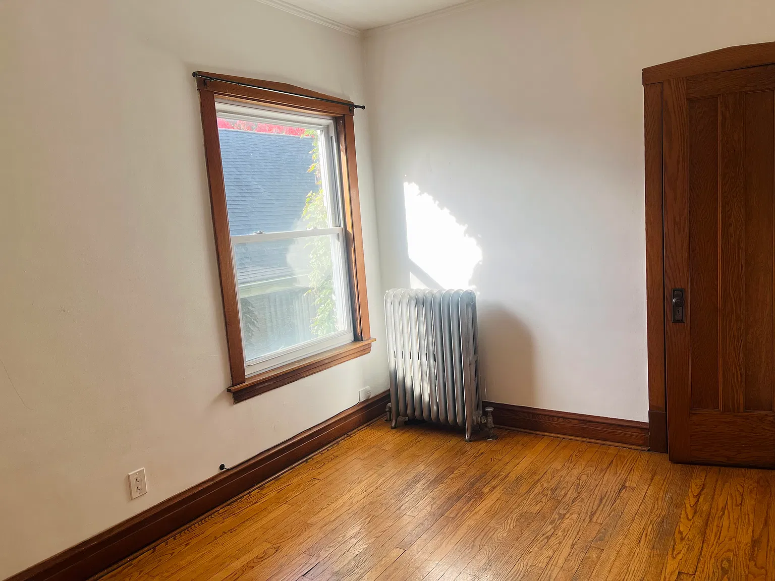 2 bed, 1200 sqft, $2,100 — Photo 3