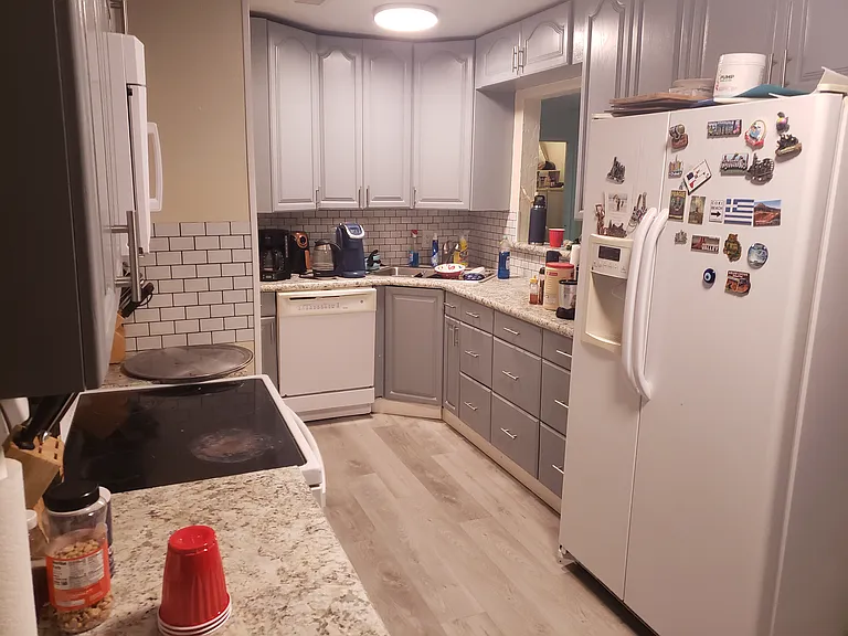 807 Evelyn Ct — Photo 9