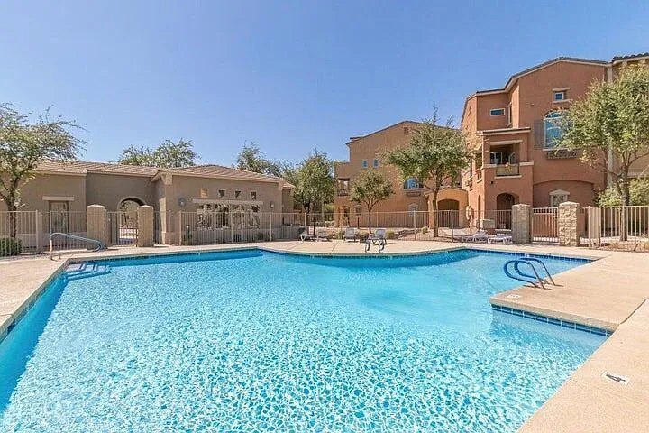 240 W Juniper Ave #1027
