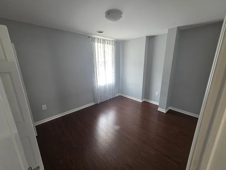 400 Kossuth Ave #3E — Photo 7