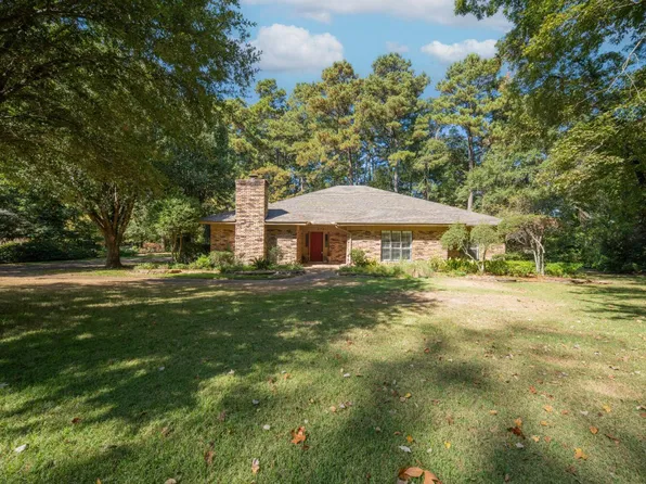 2721 Chaffin Ln, Magnolia, AR 71753