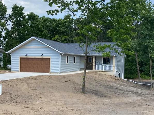 915 Apple Ridge Ct, Allegan, MI 49010