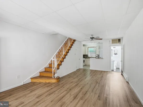 1802 Tree St, Philadelphia, PA 19145