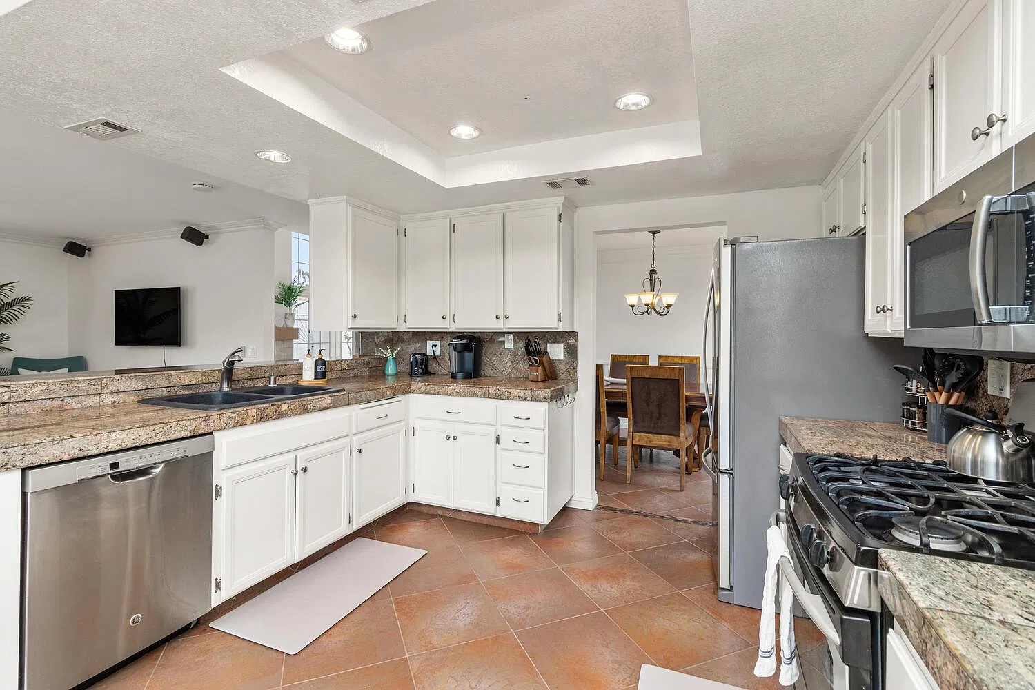 1553 Green Oak Rd — Photo 3