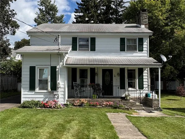 18 Taylor St, Oxford, NY 13830