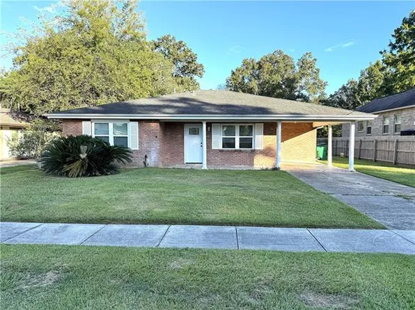 437 Marigny Ave, Mandeville, LA 70448