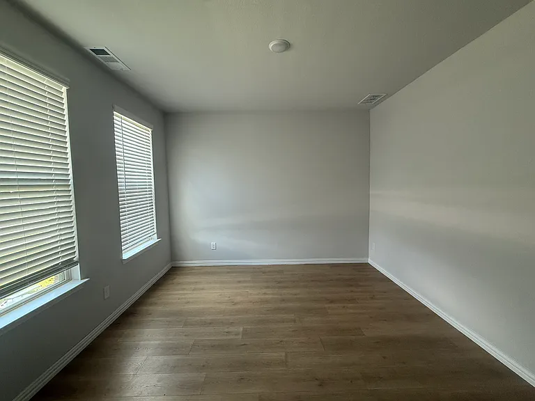 7208 Silent Mill Rd — Photo 2