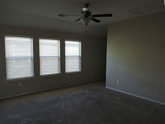 3rd image of 19615 Kingston Green Ln