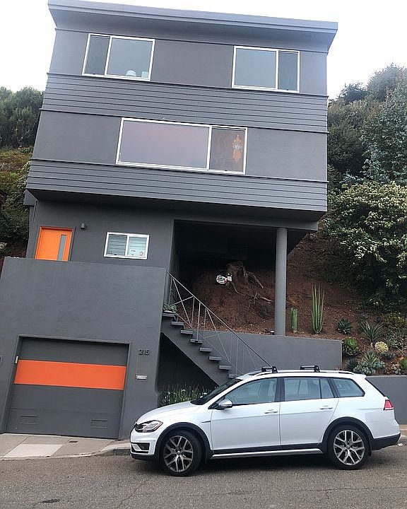 1st image of 215 Cresta Vista Dr