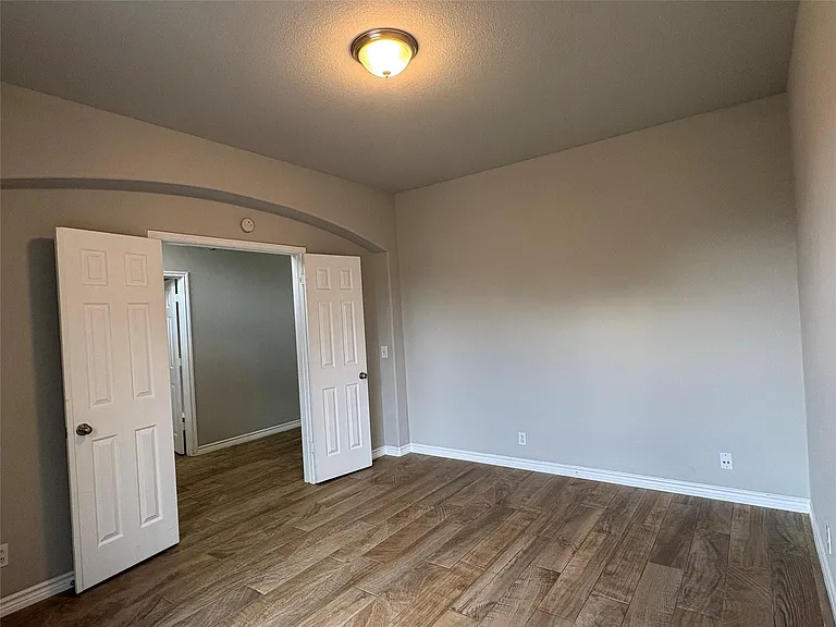 1112 Vanderbilt Cir — Photo 25