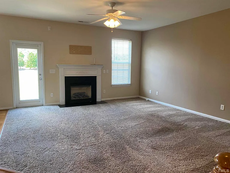 234 Stobhill Ln — Photo 5