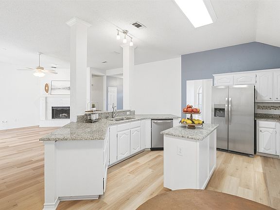 4th image of 4912 Basil Dr