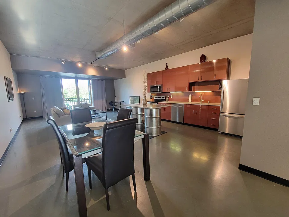 201 Arno St NE #303