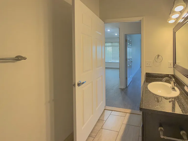 5637 Twin Oaks Dr — Photo 20