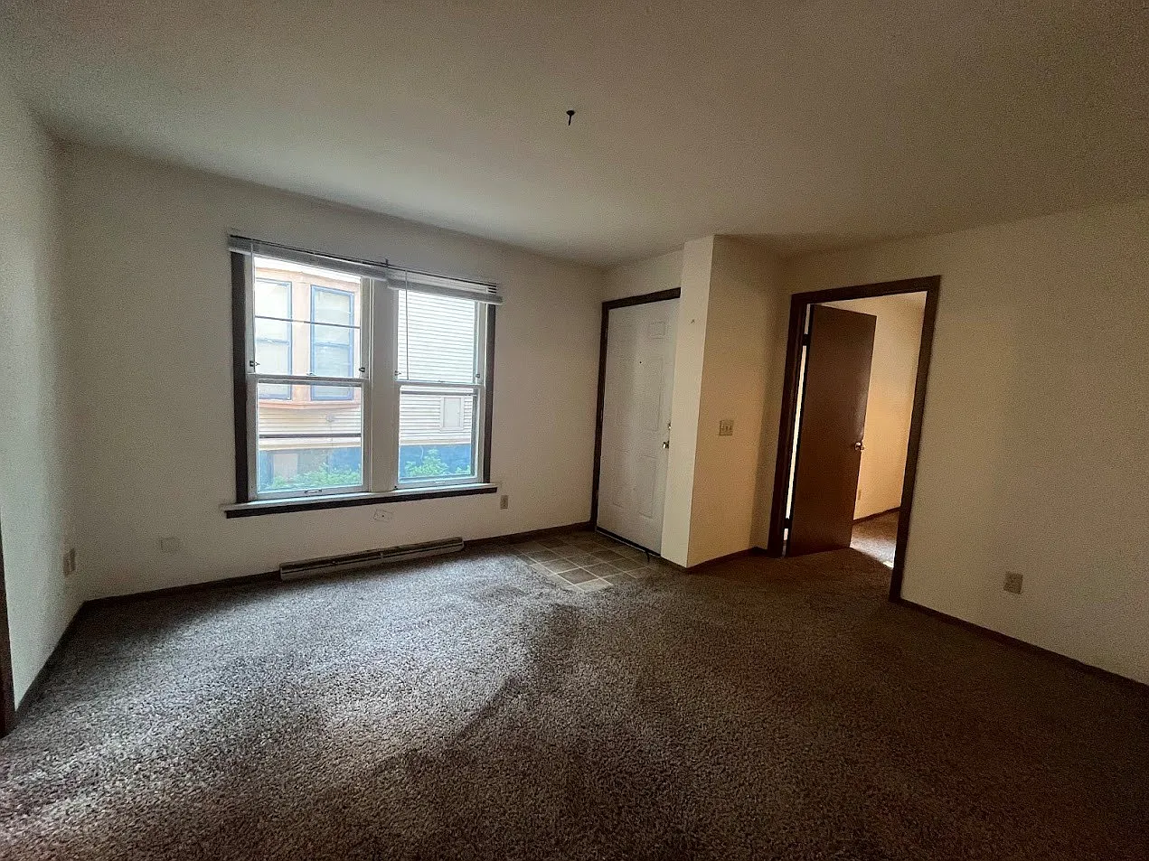 411 W Doty St — Photo 4