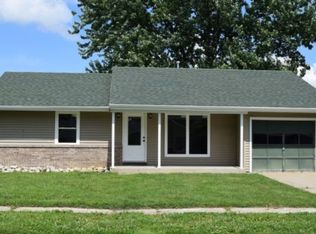 1305 Mayfair Dr, Boonville, IN 47601