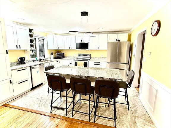 2nd image of 19 Fairview Rd #A