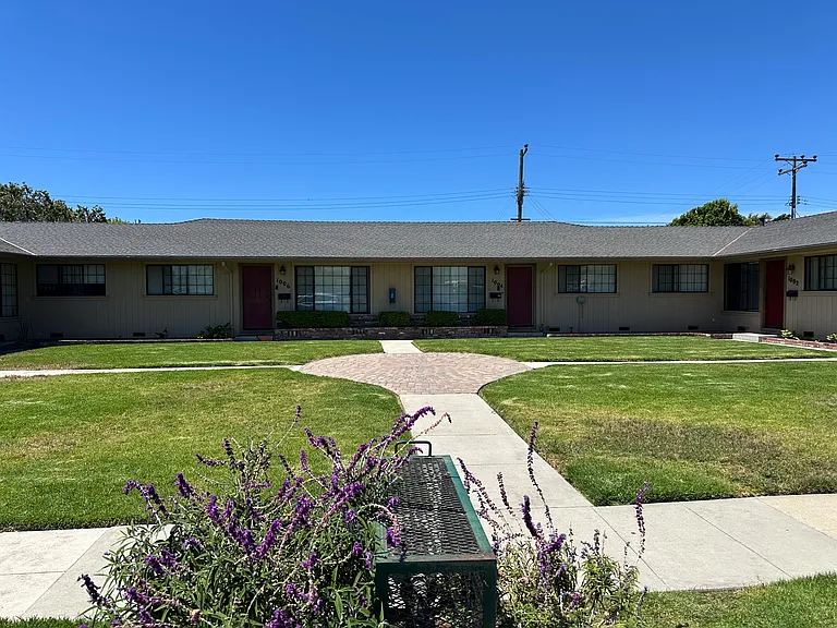 Iverson Cir — Photo 1