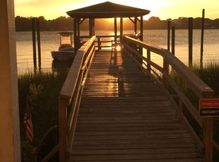 1117 Canal Dr, Carolina Beach, NC 28428