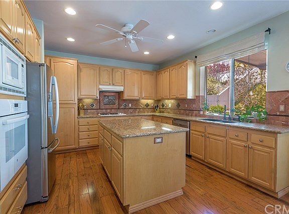 4th image of 15686 Willow Glen Dr