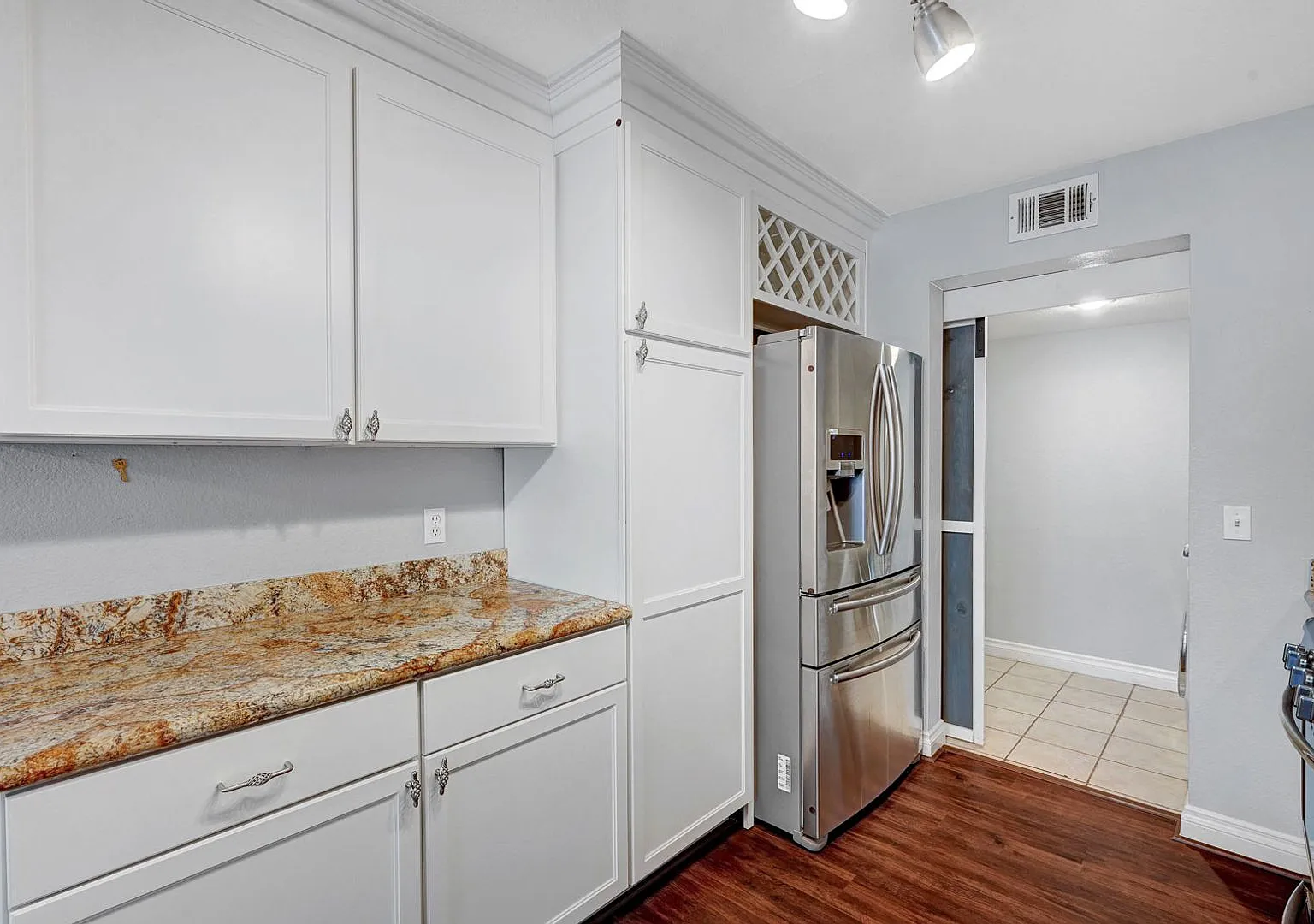 Stunning Summerlin Townhome! — Photo 2