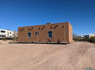 409 Skyline Dr, Elephant Butte, NM 87935