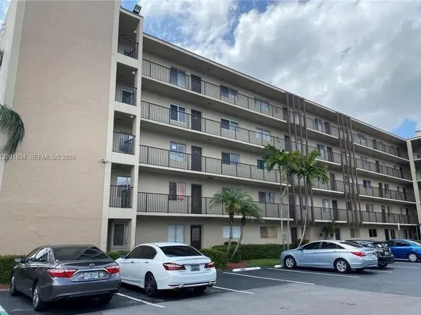 7840 NW 50th St APT 401, Fort Lauderdale, FL 33351