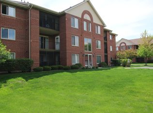 6950 Heritage Cir APT 2A, Orland Park, IL 60462