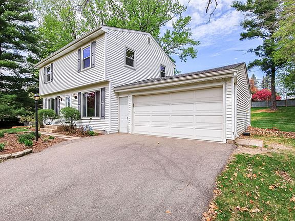 3rd image of 16304 Temple Dr