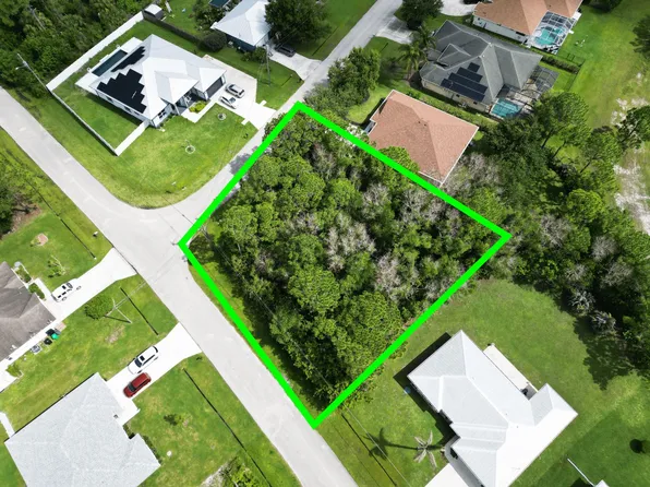 5475 NW Cambo Court, Port St Lucie, FL 34986