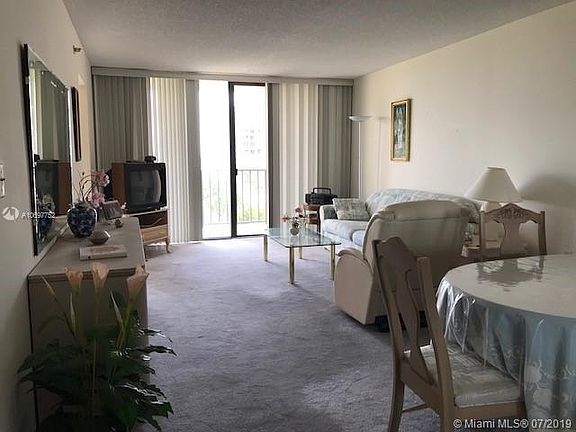3rd image of 210 174th St APT 1114