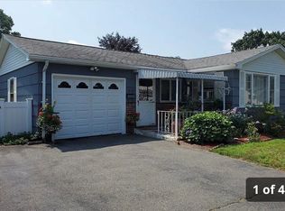 29 Raylo St, Chicopee, MA 01013
