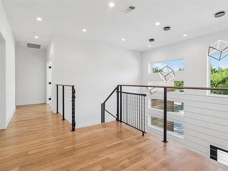 3932 Valley Ridge Rd — Photo 16