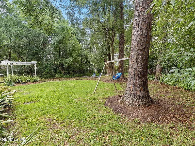 1273 Lechlade Cir — Photo 32