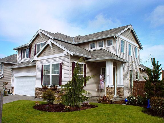 Curb Appeal Galore! Updated with lots of lavender & meadow sage to garden
