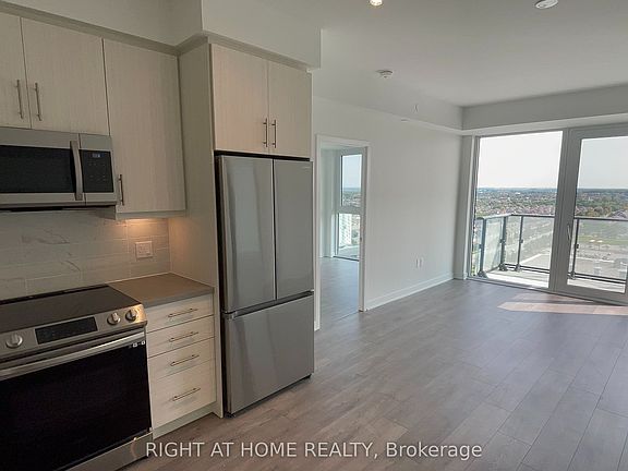3rd image of 105 Oneida Cres #1706