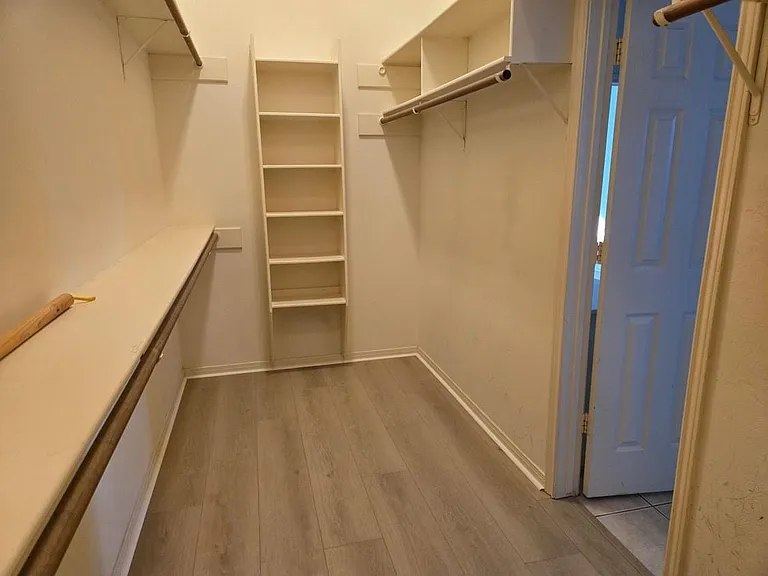 120 Hiwon Dr — Photo 23