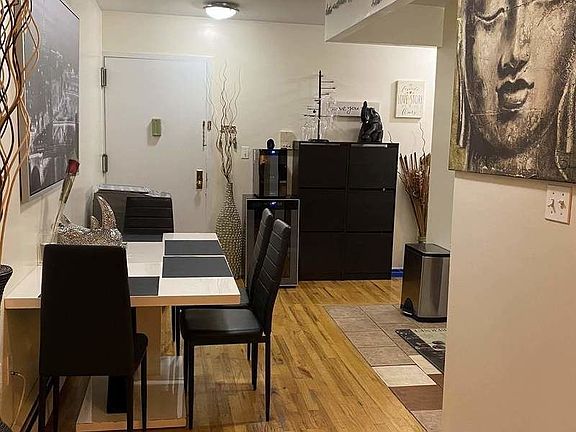 5th image of 3027 44th St APT 5
