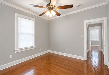5th image of 3711 W Markham St