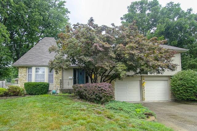 1st image of 2805 Sweet Briar Dr