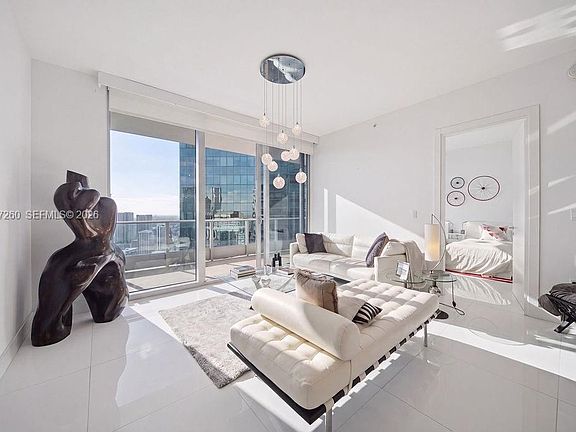 5th image of 200 Biscayne Boulevard Way APT 5110