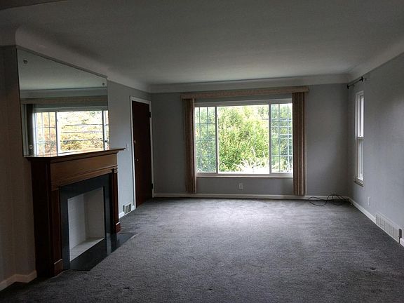 5th image of 15711 Chatfield Ave