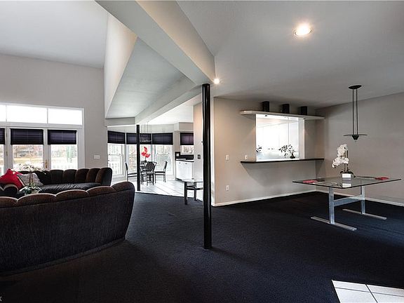 2nd image of 11 Shoreby Dr
