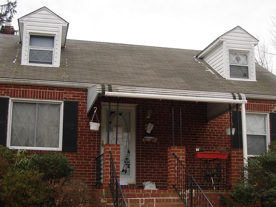 1st image of 331 New Jersey Ave NE