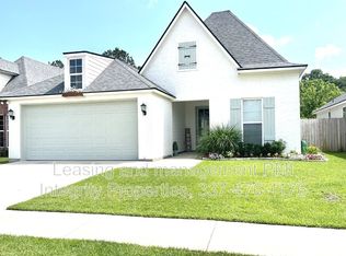 304 San Sebastian Dr, Youngsville, LA 70592